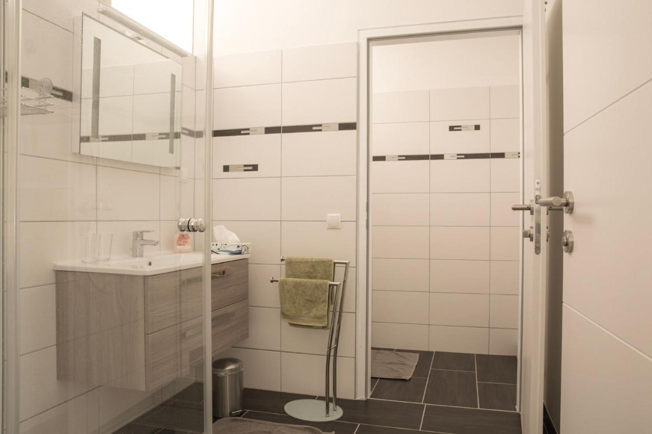 Ferienwohnung Am Weingut Eisenbock Strass  Esterno foto